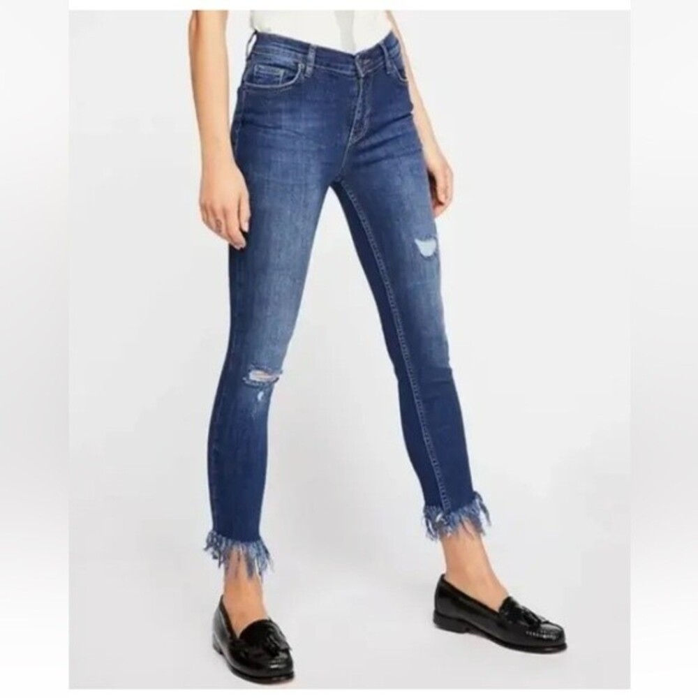 FREE PEOPLE  We The Free Frayed Skinny Jeans Fringe Bottom
